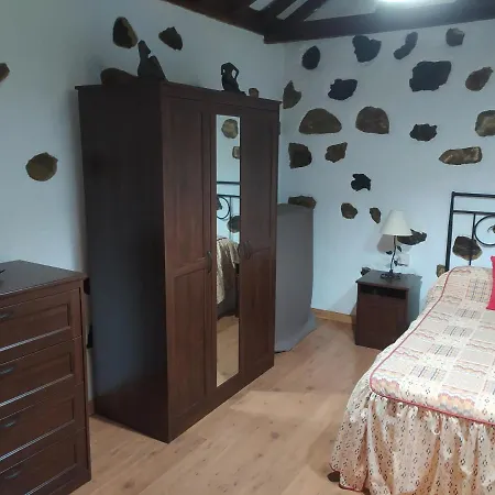 Casa Abuelo Paco Vega de San Mateo